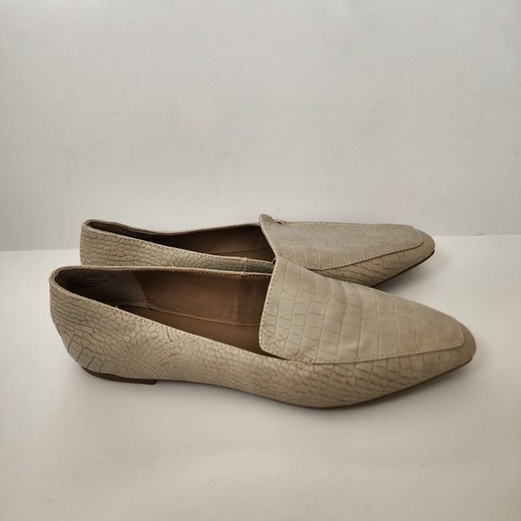 Steve Madden Gemmy Beige Crocodile Embossed Loafers Size 8 - Picture 8 of 11